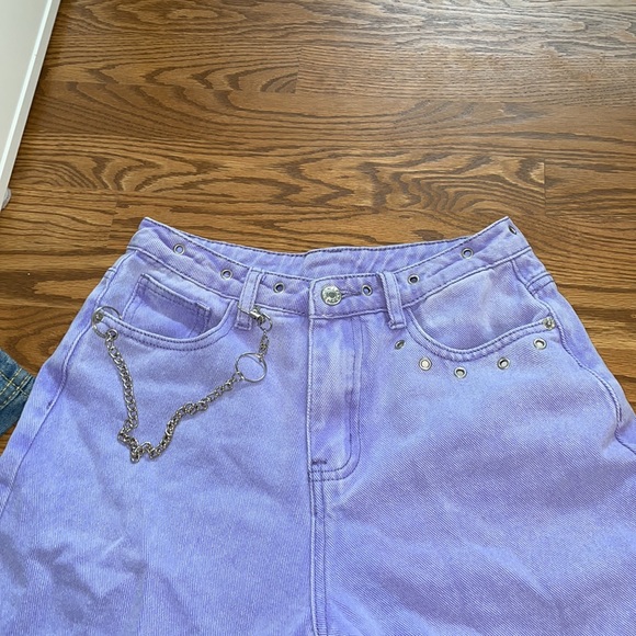 Shein lavender jeans with chain - Picture 2 of 3